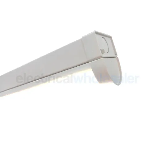 NRG 5ft LED batten, 4000K, surface-mounted